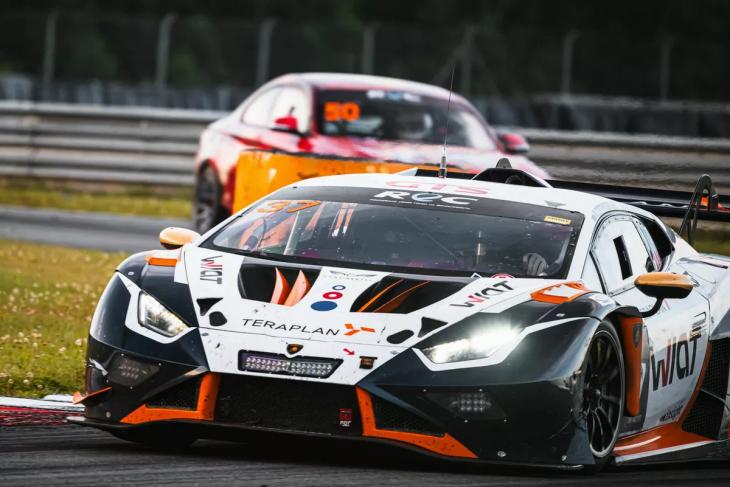 Финал Российской серии гонок на выносливость (REC) на Moscow Raceway
Финал Российской серии гонок на выносливость (REC) на Moscow Raceway