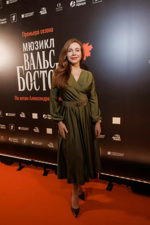Настасья Самбурская дебютировала в мюзикле «Вальс‑бостон»
Настасья Самбурская дебютировала в мюзикле «Вальс‑бостон»