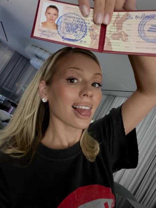 Назад к истокам: Люся Чеботина снова стала студенткой Гнесинки спустя 10 лет
Назад к истокам: Люся Чеботина снова стала студенткой Гнесинки спустя 10 лет
