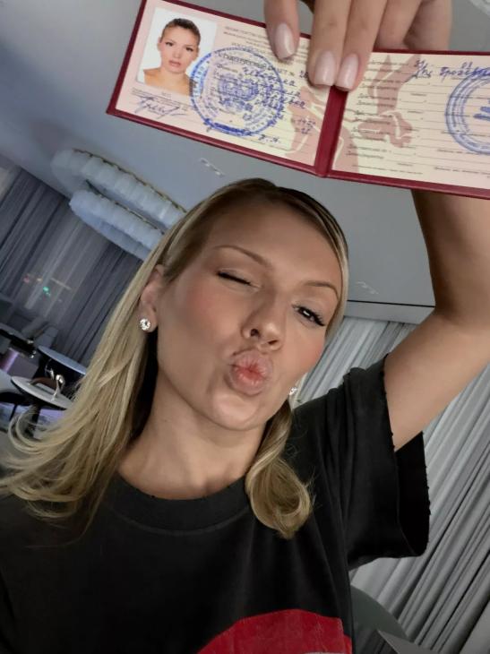 Назад к истокам: Люся Чеботина снова стала студенткой Гнесинки спустя 10 лет
Назад к истокам: Люся Чеботина снова стала студенткой Гнесинки спустя 10 лет