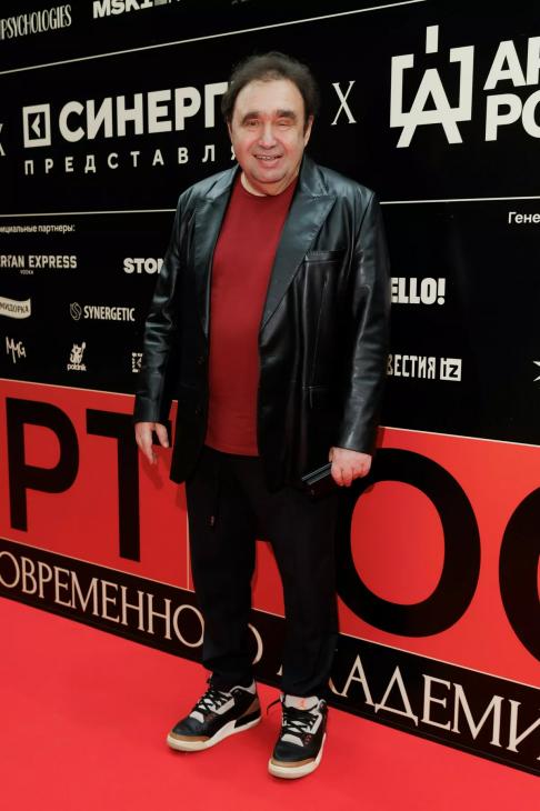 
                Сергей Бурунов, Татьяна Куртукова и другие звёзды на открытии II осенней ярмарки &laquo;Арт Россия&raquo;            
