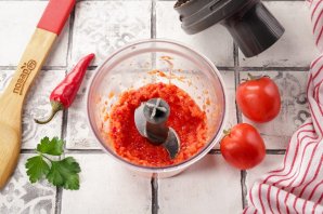 Аджика из перца и чеснока