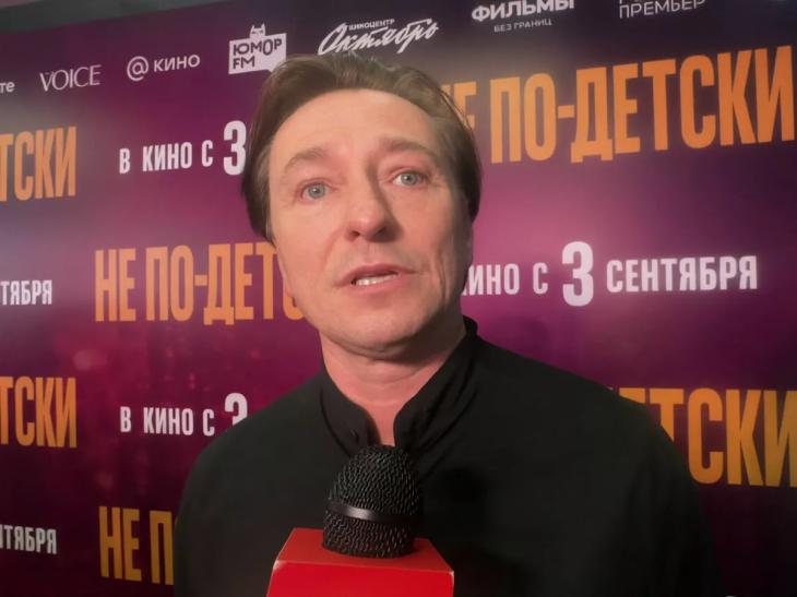 Сергей Безруков в эксклюзивном интервью HELLO!: «Наша миссия — донести до зрителя проблему детей из детских домов»
Сергей Безруков в эксклюзивном интервью HELLO!: «Наша миссия — донести до зрителя проблему детей из детских домов»