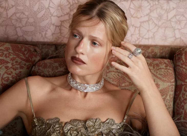 От кампейна с Софьей Эрнст до показа с Яной Рудковской: дайджест fashion-новостей
От кампейна с Софьей Эрнст до показа с Яной Рудковской: дайджест fashion-новостей