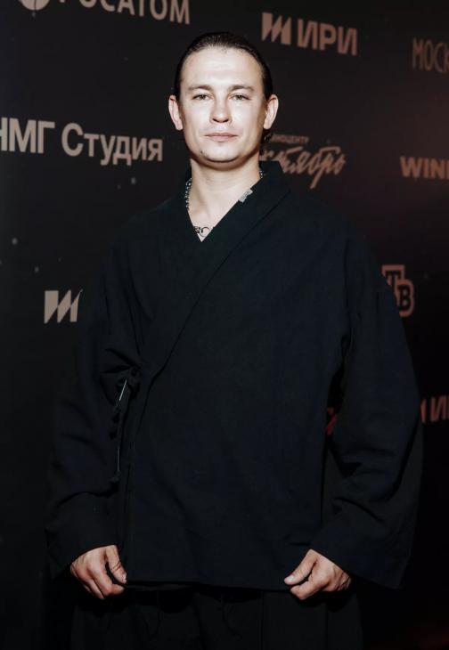 
                Сергей Безруков, Виктория Исакова, Фёдор Бондарчук на премьере &laquo;Трудно быть богом&raquo;             