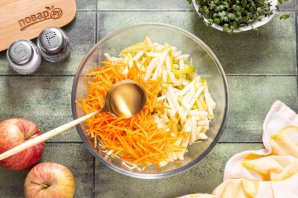 Салат из капусты с яблоками Салат из капусты с яблоками