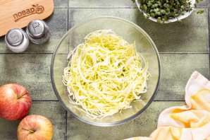 Салат из капусты с яблоками Салат из капусты с яблоками