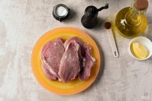 Свинина с яблоками и луком Свинина с яблоками и луком