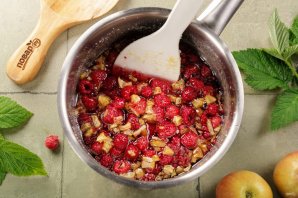 Варенье из яблок и малины Варенье из яблок и малины