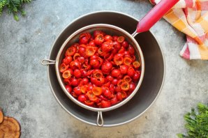 Варенье из шиповника Варенье из шиповника