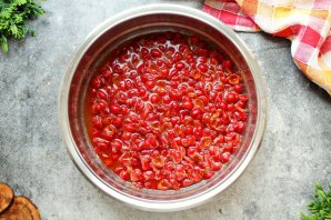 Варенье из шиповника Варенье из шиповника
