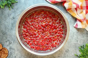 Варенье из шиповника Варенье из шиповника