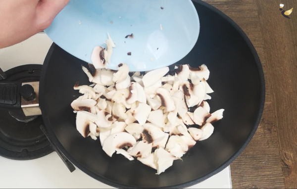Готовлю капусту &laquo;по-польски&raquo;, получается очень вкусно. Семье понравилось, съели все сразу и остались довольны. Делюсь рецептом