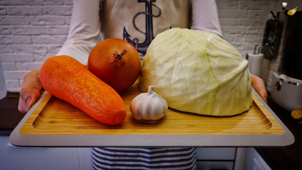 Готовлю капусту &laquo;по-польски&raquo;, получается очень вкусно. Семье понравилось, съели все сразу и остались довольны. Делюсь рецептом