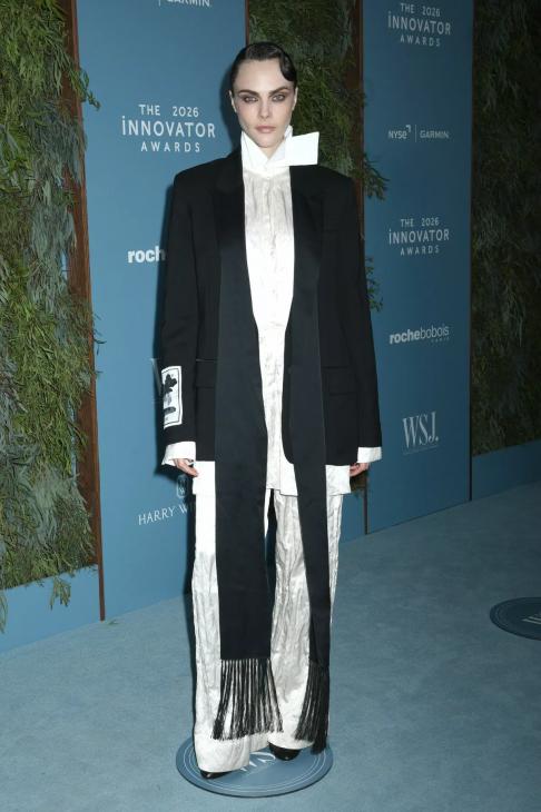 Ирина Шейк, Дуа Липа, Кара Делевинь на премии WSJ. Magazine Innovator Awards 2026
Ирина Шейк, Дуа Липа, Кара Делевинь на премии WSJ. Magazine Innovator Awards 2026