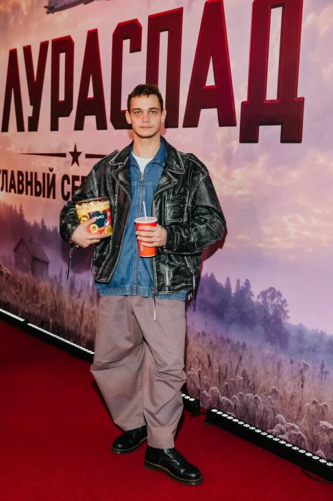 
                Анна Михалкова, Екатерина Вилкова, Алексей Макаров на светской премьере сериала &laquo;Полураспад&raquo;            