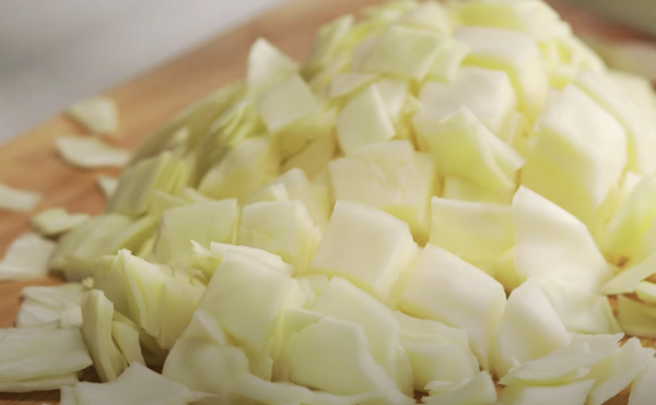 Готовлю капусту &laquo;по-польски&raquo;, получается очень вкусно. Семье понравилось, съели все сразу и остались довольны. Делюсь рецептом