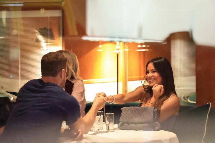 София Вергара и солист Imagine Dragons Дэн Рейнольдс в ресторане Cipriani в Беверли‑Хиллз
София Вергара и солист Imagine Dragons Дэн Рейнольдс в ресторане Cipriani в Беверли‑Хиллз