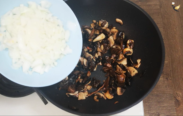 Готовлю капусту &laquo;по-польски&raquo;, получается очень вкусно. Семье понравилось, съели все сразу и остались довольны. Делюсь рецептом