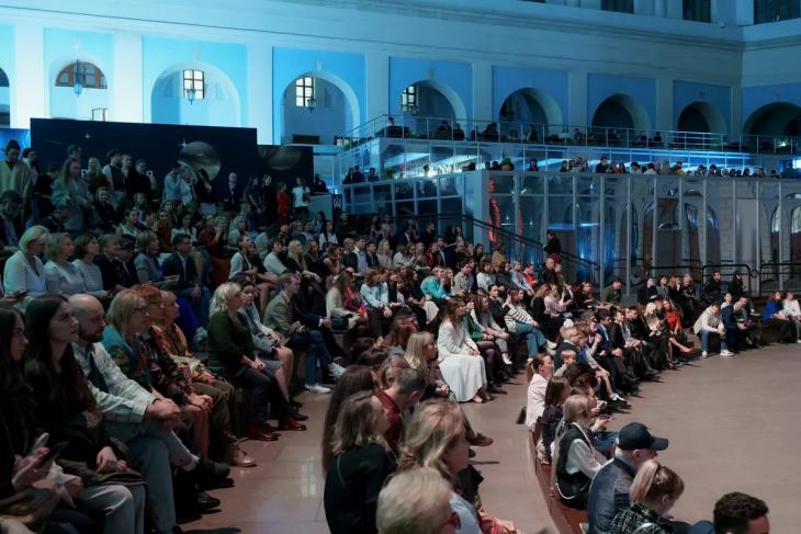 
                От &laquo;натюрморта без предметов&raquo; до восьмиметровой карты России: что покажут на ярмарке &laquo;Арт Россия&raquo;            