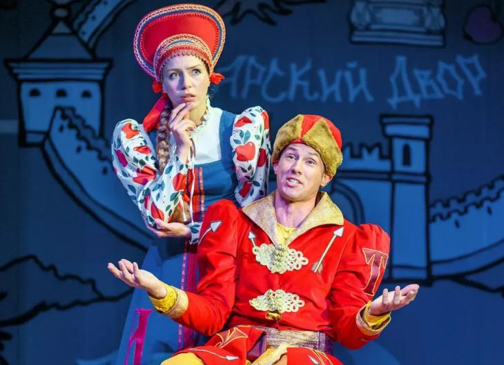 Валерия Федорович и Тимур Еремеев о детях в зале, закулисье и секретах спектакля «Сказ про Федота‑стрельца»
Валерия Федорович и Тимур Еремеев о детях в зале, закулисье и секретах спектакля «Сказ про Федота‑стрельца»
