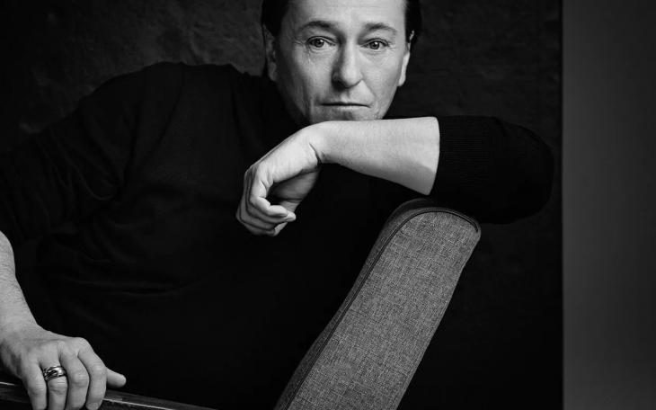 Сергей Безруков: «Опасна не развлекательность, а художественная трусость»
Сергей Безруков: «Опасна не развлекательность, а художественная трусость»