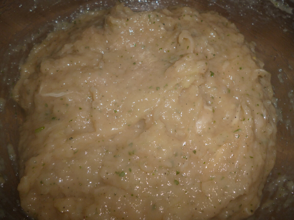 &laquo;Кексы&raquo; из куриной грудки вместо надоевших котлет. Вкусно, полезно и не навредит фигуре. И домашним понравится.