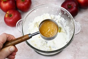 Яблоки с творогом в духовке Яблоки с творогом в духовке