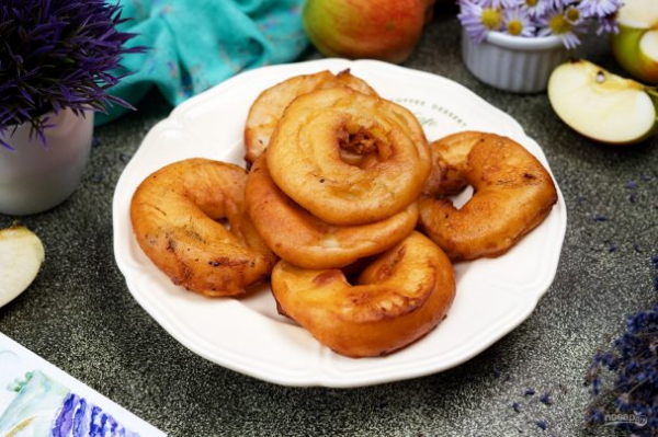 Яблоки в кляре