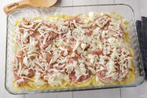 Картошка с мясом и сыром в духовке