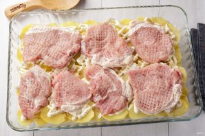 Картошка с мясом и сыром в духовке