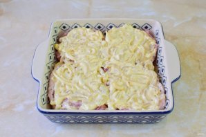 Мясо по-французски с картофелем и помидорами Мясо по-французски с картофелем и помидорами