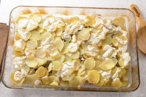 Мясо по-французски с картошкой и грибами