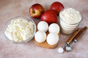 Пирог из творога и яблок Пирог из творога и яблок