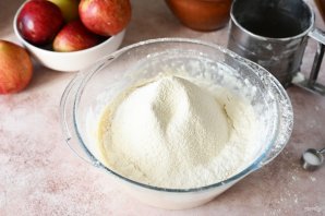 Пирожки с яблоками в духовке Пирожки с яблоками в духовке