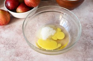 Пирожки с яблоками в духовке Пирожки с яблоками в духовке
