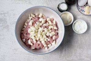 Рубленые куриные котлеты с сыром Рубленые куриные котлеты с сыром