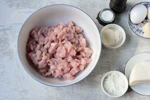 Рубленые куриные котлеты с сыром Рубленые куриные котлеты с сыром