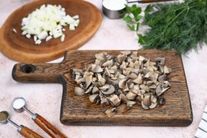 Салат с грибами и курицей Салат с грибами и курицей