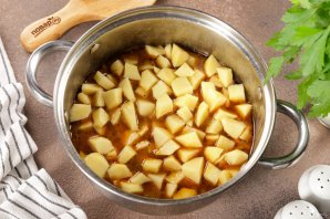 Суп с говядиной и картошкой Суп с говядиной и картошкой