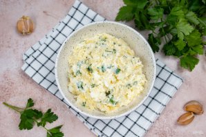 Сырный салат классический Сырный салат классический