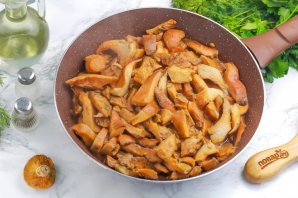 Жареные грибы рыжики Жареные грибы рыжики